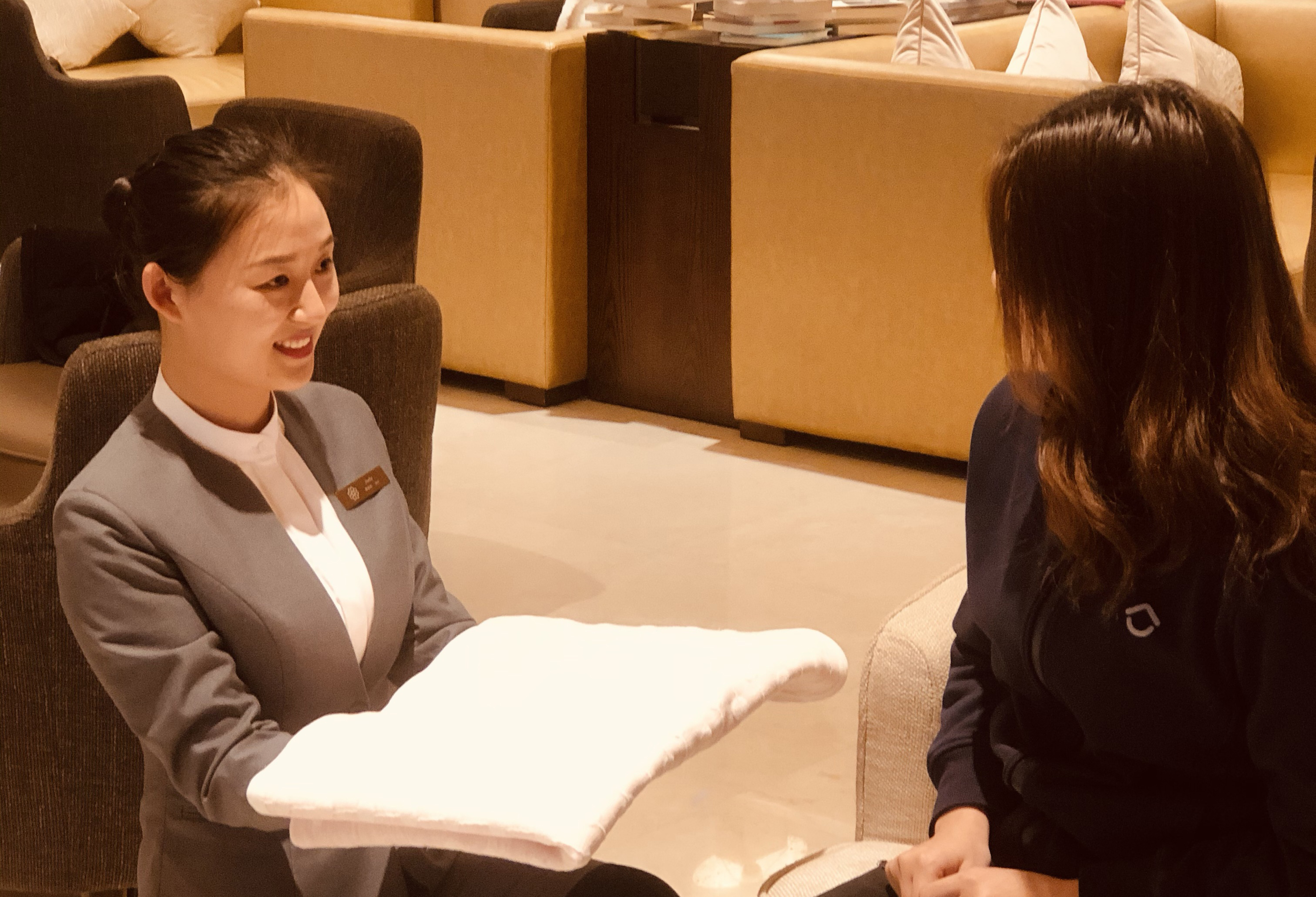 ���յ�һ�zů�(y��ng) �V��(xi��)һ����ʢ��I(y��)����������������һƪ��